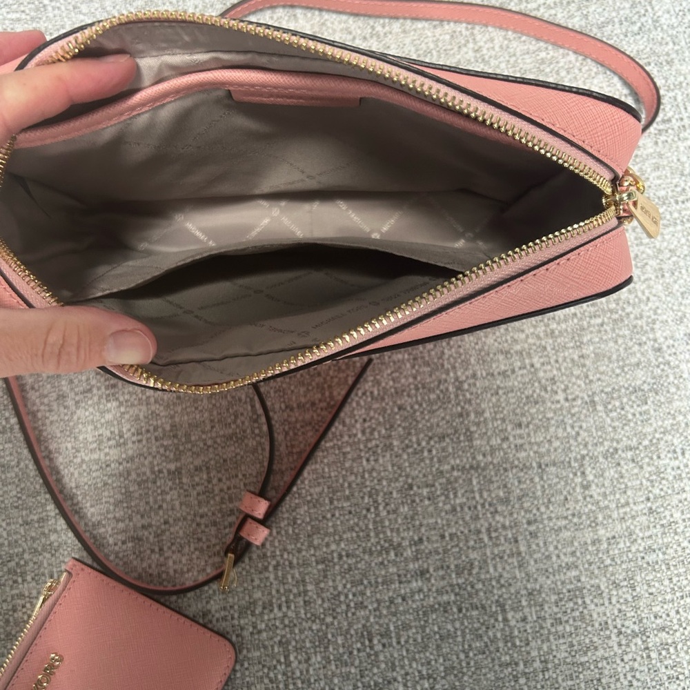 Michael Kors Large EW Crossbody Bag & Wallet Pink - Picture 5 of 7
